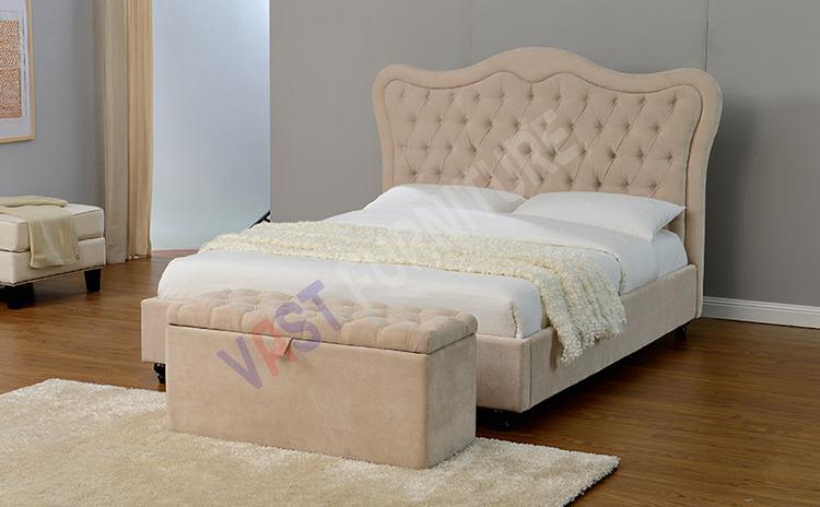 Pavia Bed with Ottoman
