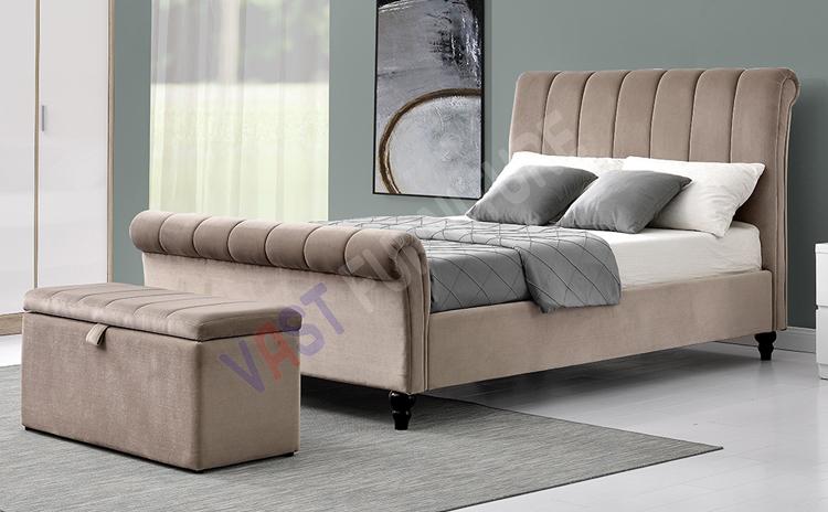 Pisa Bed with Ottoman